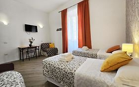 Myomax Guesthouse